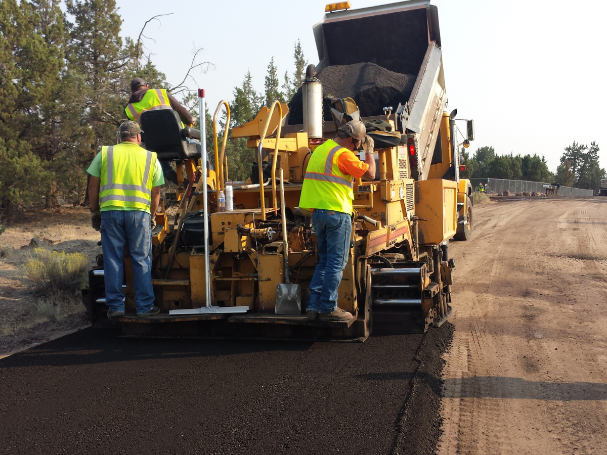 Commercial asphalt paving